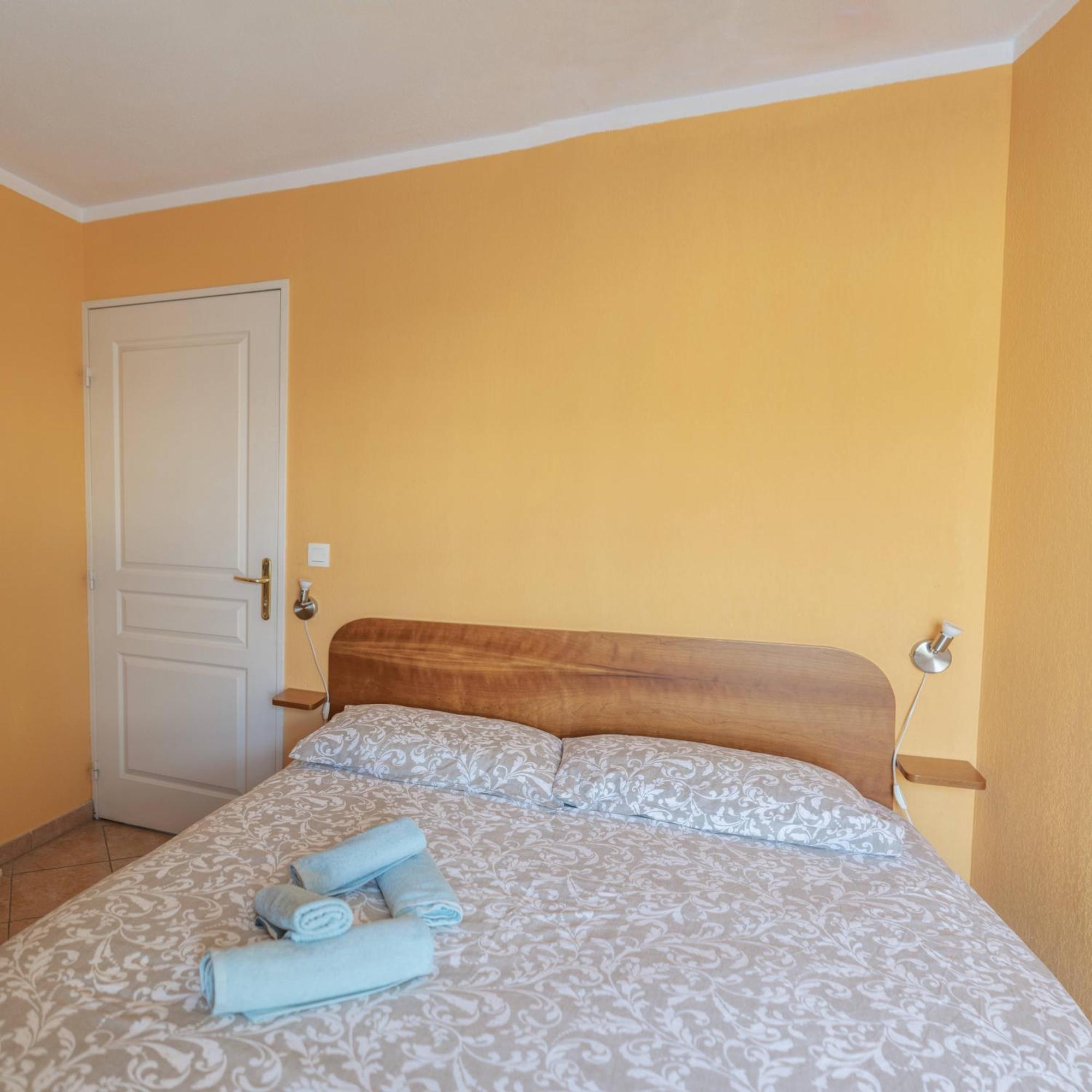 La Petit Maisonette De Manu Cannes Eksteriør billede